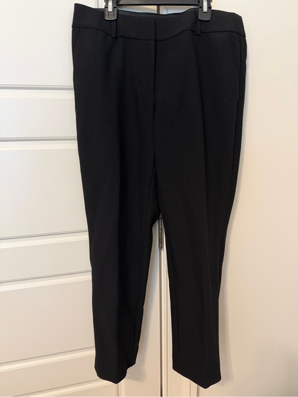 LOFT Black slim  Cropped Pants for Women